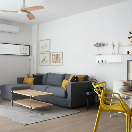 La Roca Apartment *